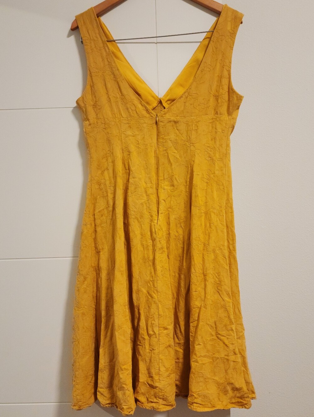 Cider Tisse Cotton V-neck Floral Button Midi Dres - Picture 3 of 5